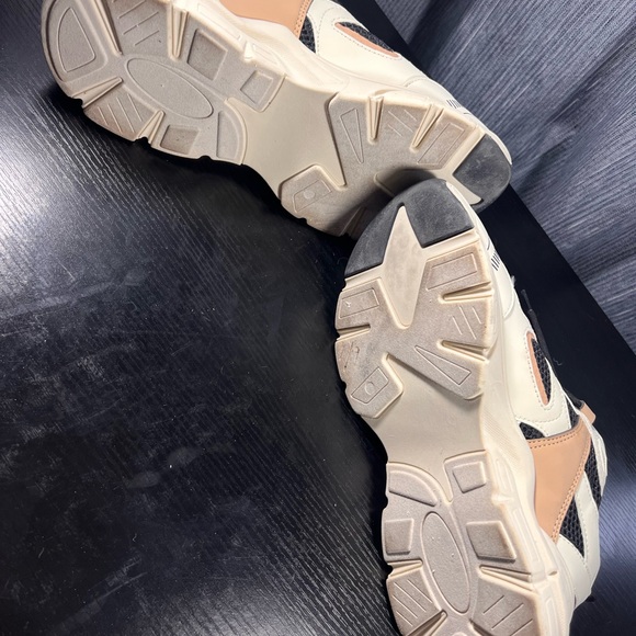 Steve Madden Black and Tan Sneakers - Picture 5 of 6